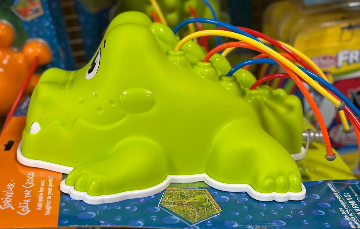 PLAYGO TOYS ENT. LTD. Colin the Crocodile Sprinkler