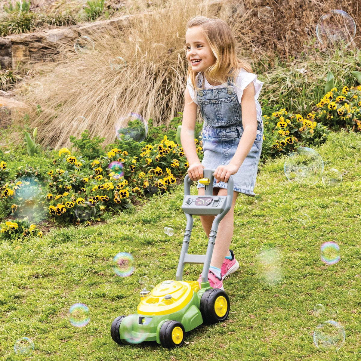 John Deere Bubble N Go Mower Combo no batteries required