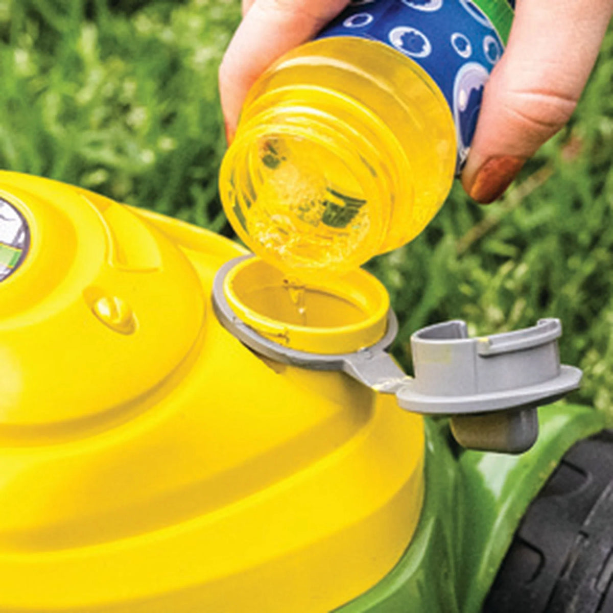 John Deere Bubble N Go Mower Combo no batteries required