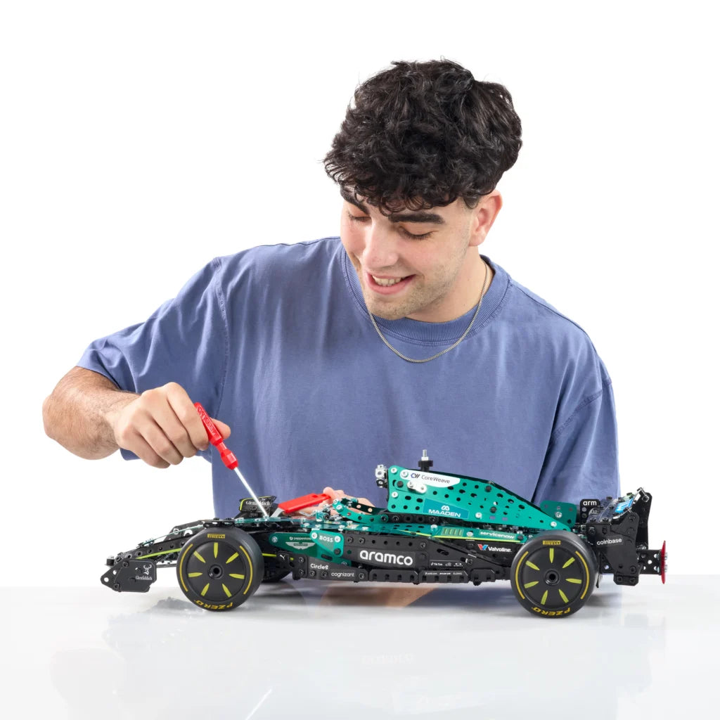 Meccano PRO 26303 Aston Martin Aramco Formula 1 Team