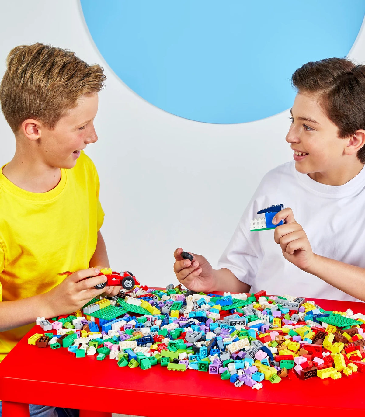 Zuru MAX Build Construction Egg Capsule 40+ Bricks Assorted