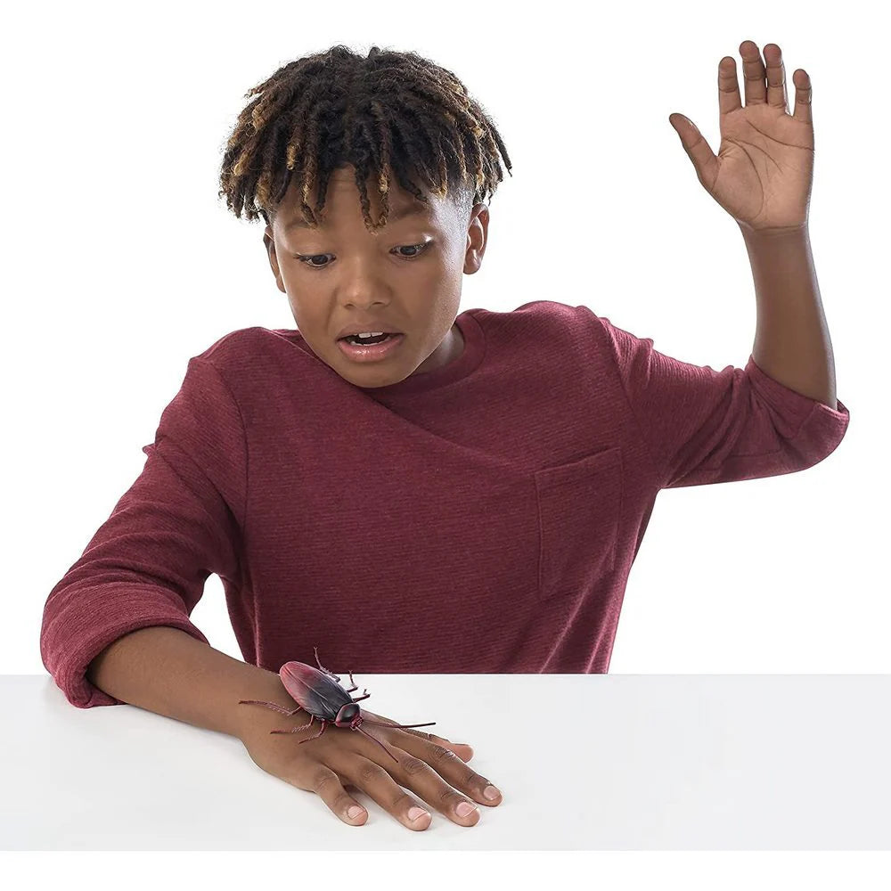 Zuru Robo Alive Cockroach (LR44 Battery Included)