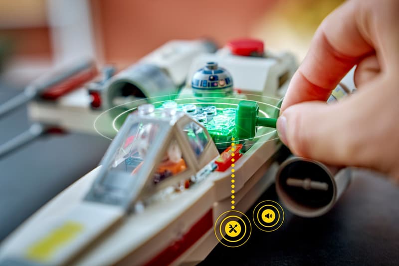 Lego 75423 Star Wars SMART Play Luke's Red Five X-Wing