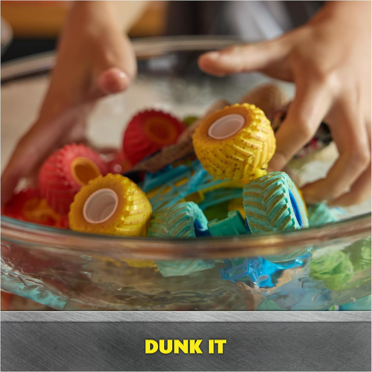 Monster Jam Mud Blasters Monster Mutt  Dunk Tank