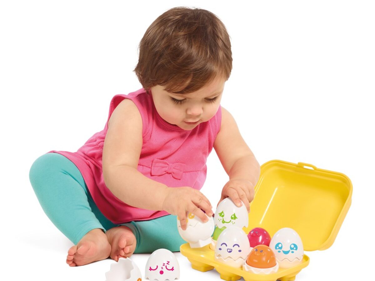 Tomy Hide &amp; Squeak Eggs