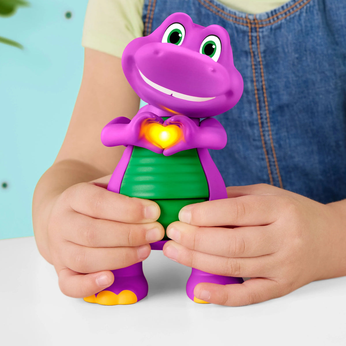Fisher-Price Barney&#39;s World Heart Hands Barney
