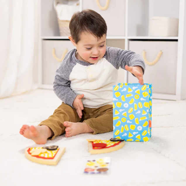 M&amp;D 50135 What&#39;s For Lunch Surprise Play Food set