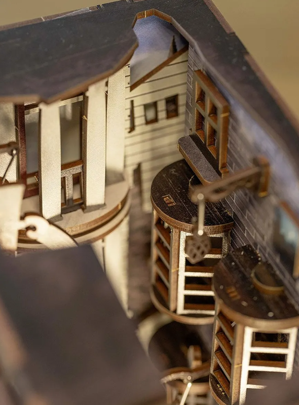 Revell Book Nook - Harry Potter Diagon Alley