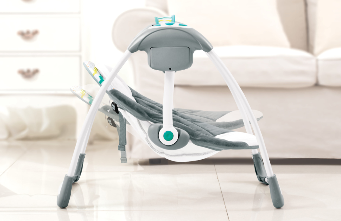Love N Care Portable Swing Green Req 4 x C Batteries or Power Adaptor