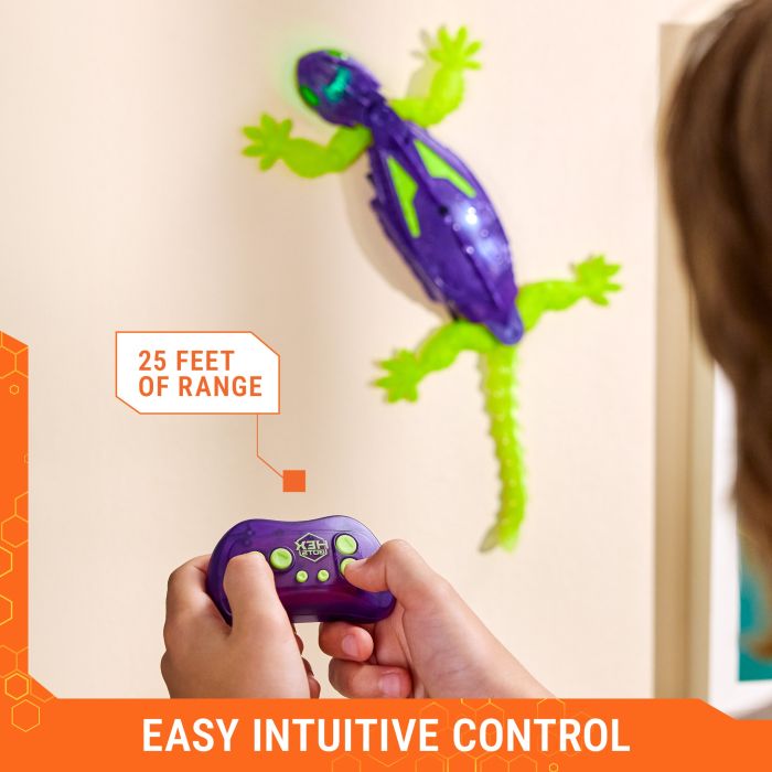 Hex Bots Glow In The Dark Gecko Wall Crawler req 2 x AAA batteries