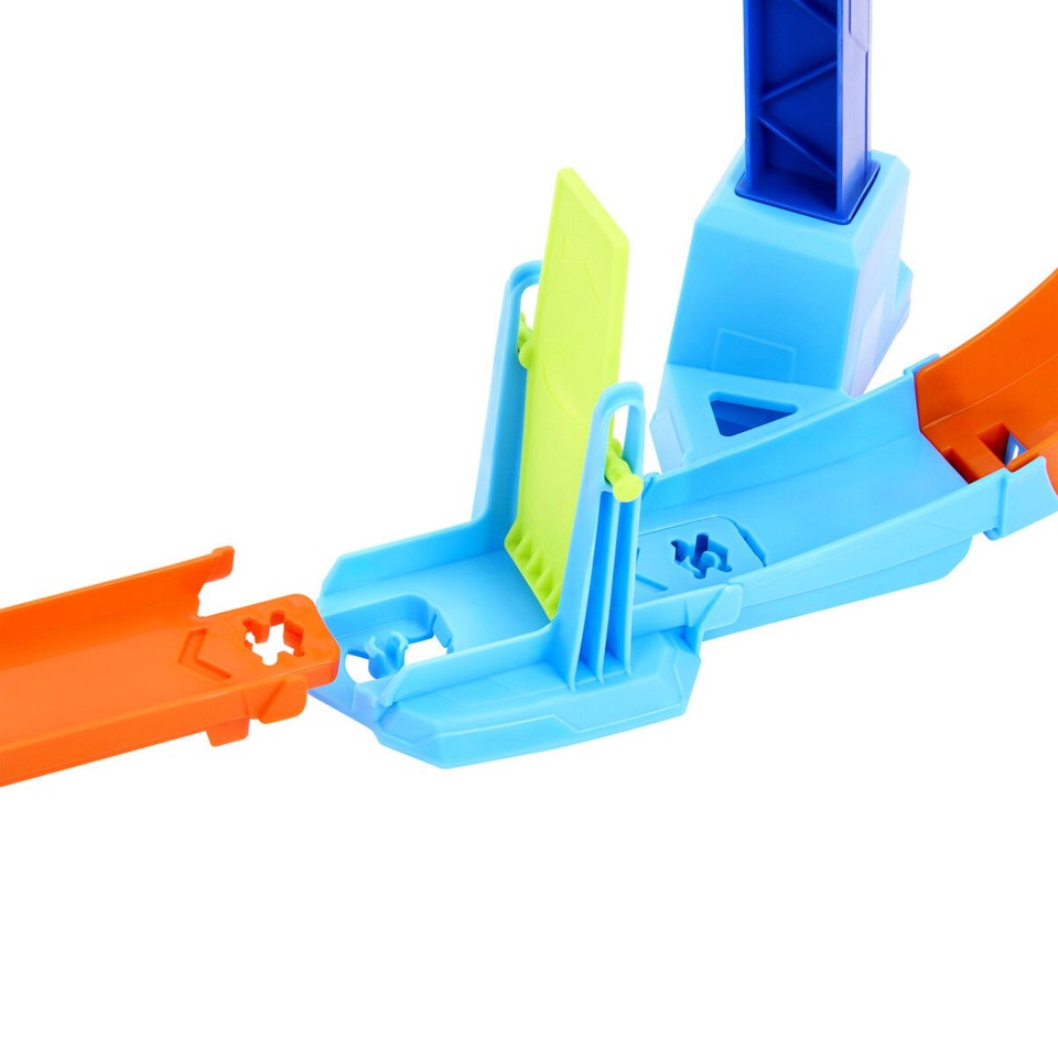 Hot Wheels Action Corkscrew Jump Champion JFH36