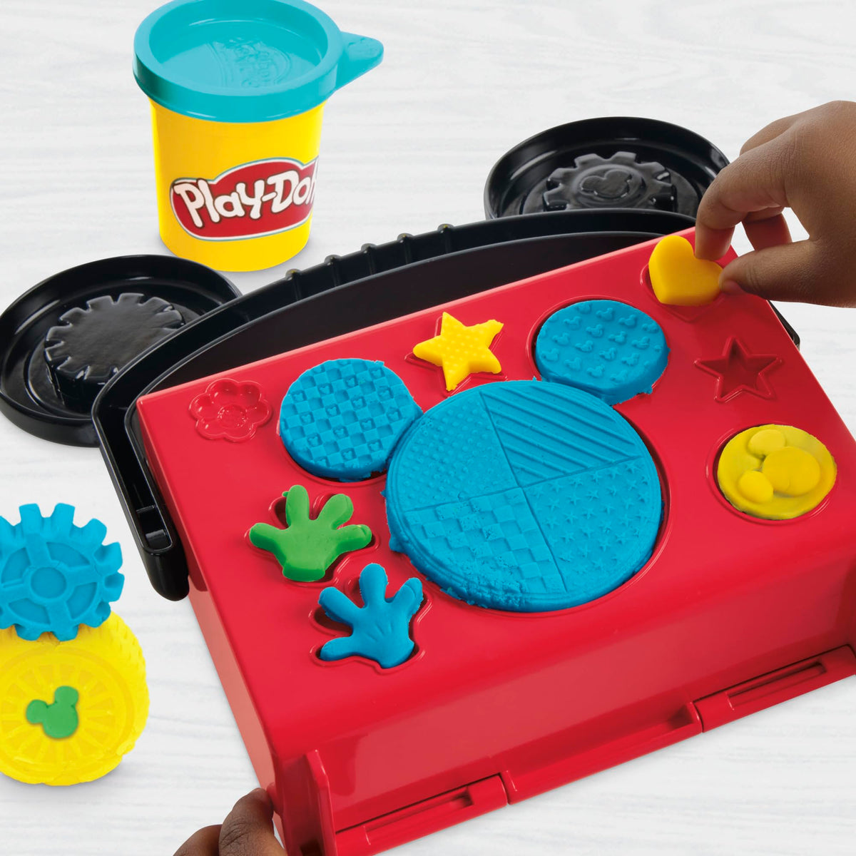 Play Doh Disney Jr - MICKEY On the Go Garage Playset