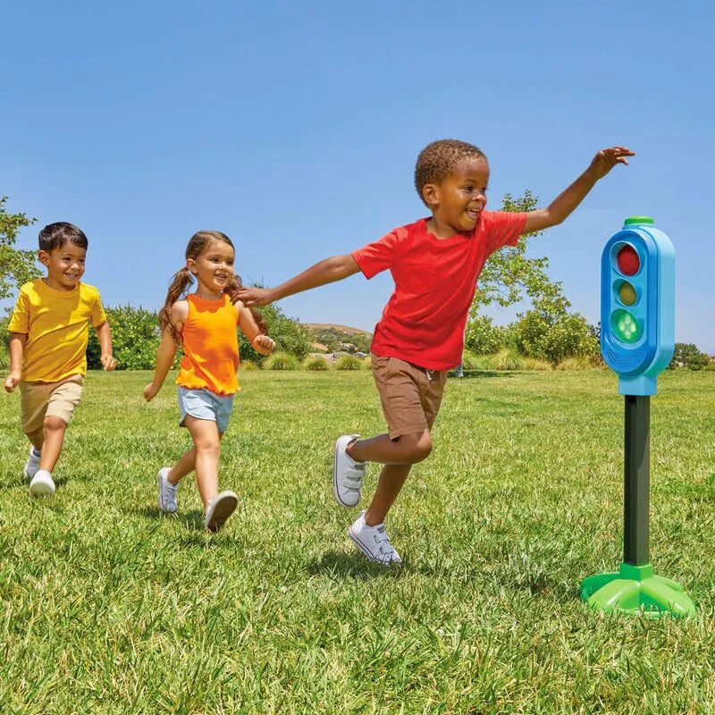 Little Tikes Red Light, Green Light req 3 x AA batteries