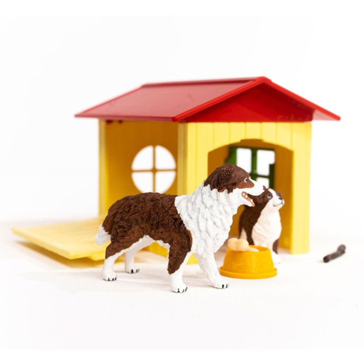SC42573 Friendly Dog House